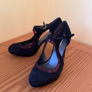Geox black suede shoes with red metallic cut out.